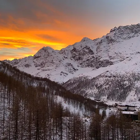 Cervinia High Peaks Apartman