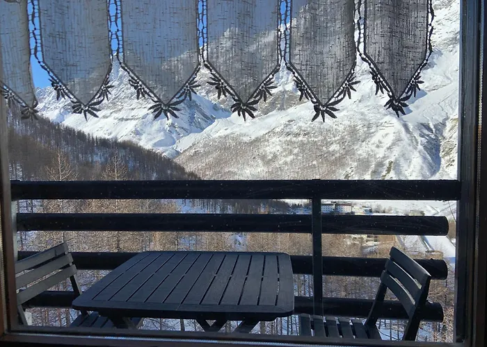 Cervinia High Peaks Breuil-Cervinia